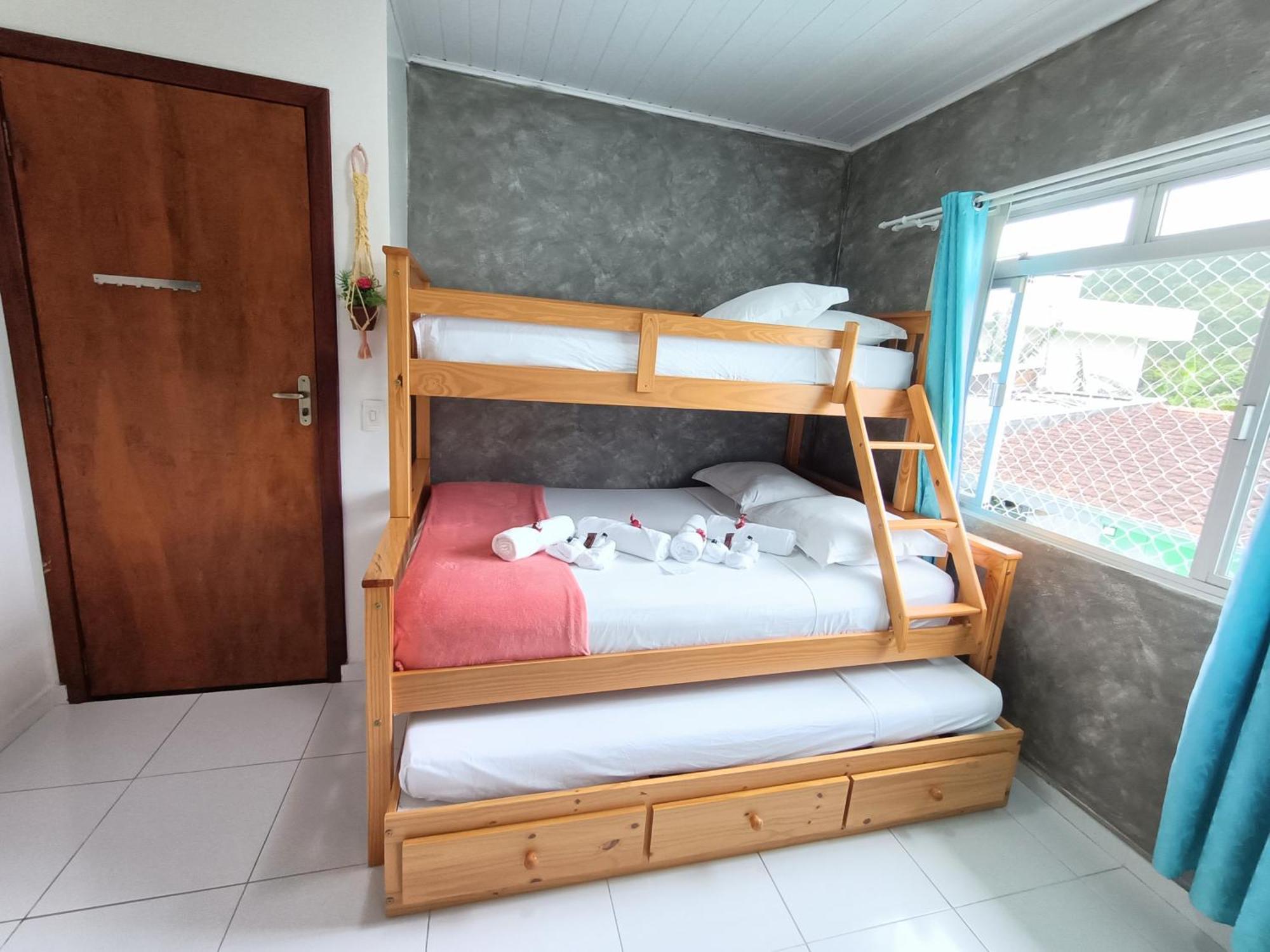 Hostel Casa Da Vo Rosa Governador Celso Ramos Εξωτερικό φωτογραφία